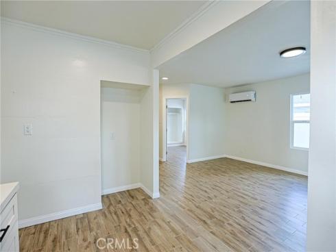122 N Bewley Street, Santa Ana, CA
