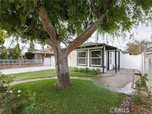 122 N Bewley Street, Santa Ana, CA