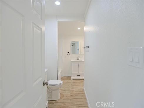 122 N Bewley Street, Santa Ana, CA