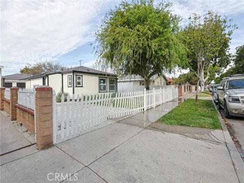 122 N Bewley Street, Santa Ana, CA