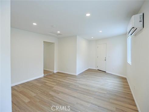 122 N Bewley Street, Santa Ana, CA