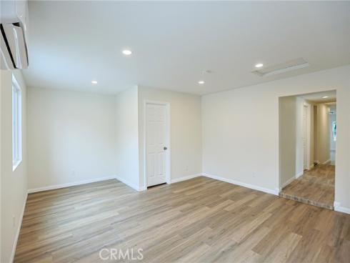 122 N Bewley Street, Santa Ana, CA