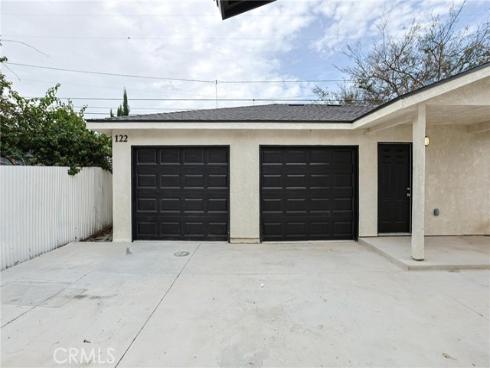 122 N Bewley Street, Santa Ana, CA
