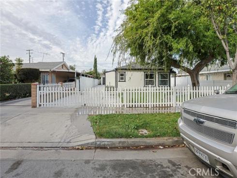 122 N Bewley Street, Santa Ana, CA