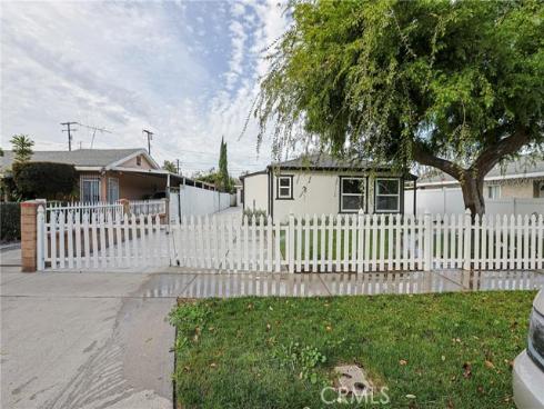122 N Bewley Street, Santa Ana, CA