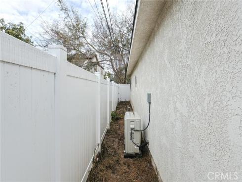 122 N Bewley Street, Santa Ana, CA