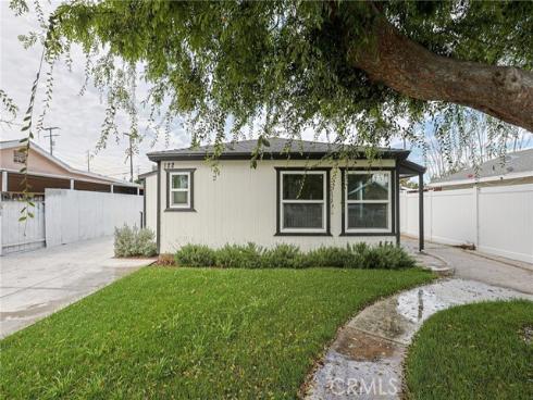 122 N Bewley Street, Santa Ana, CA