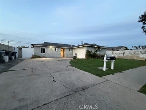 4721 W. Oakfield