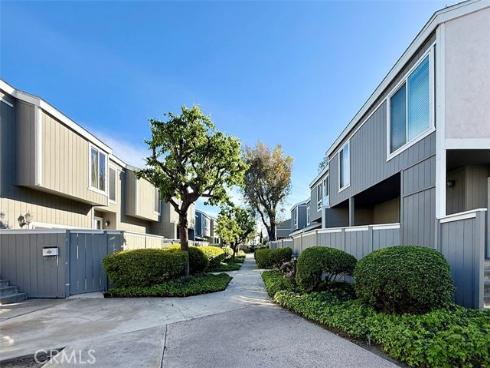 2720 W Segerstrom D , Santa Ana, CA