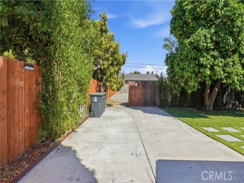 215 N Mcclay , Santa Ana, CA
