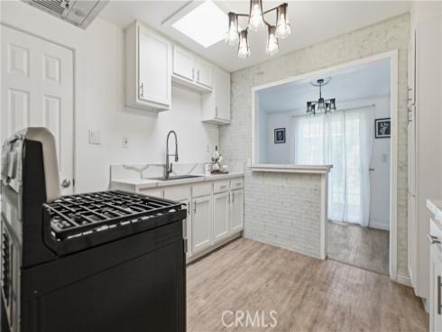215 N Mcclay , Santa Ana, CA
