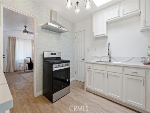 215 N Mcclay , Santa Ana, CA