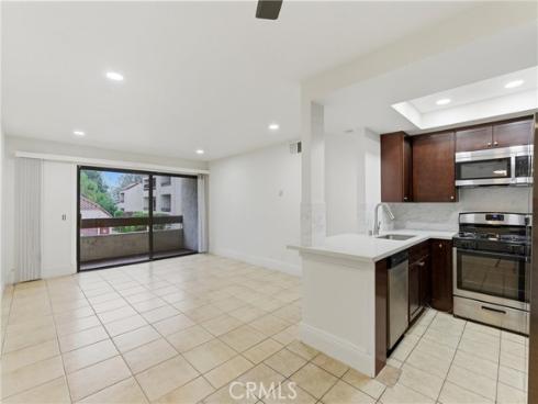 600 W 3rd A210 Street, Santa Ana, CA