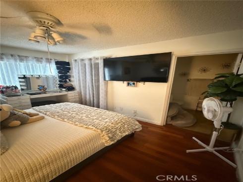 450 E 4th 103 , Santa Ana, CA