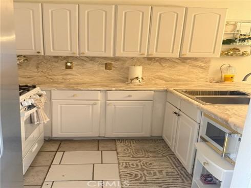 450 E 4th 103 , Santa Ana, CA