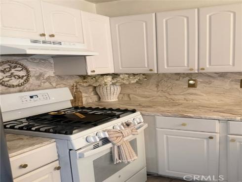 450 E 4th 103 , Santa Ana, CA