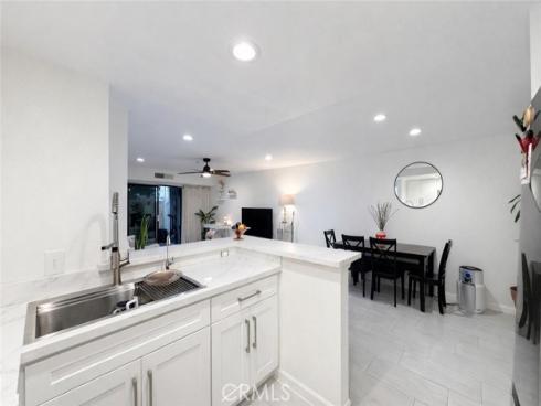 700 W 3rd A104 Street, Santa Ana, CA