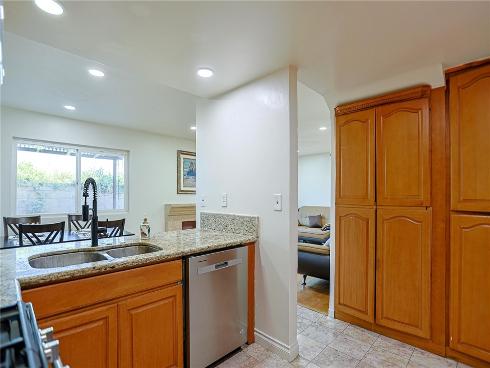 4828 W 5th E , Santa Ana, CA