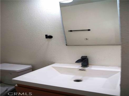 1021 W Bishop 212-I , Santa Ana, CA