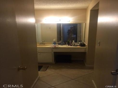 801 S Lyon A111 , Santa Ana, CA