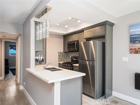 609 S. Newhope St Unit B