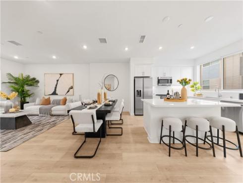 1816 E 1st 440 , Santa Ana, CA
