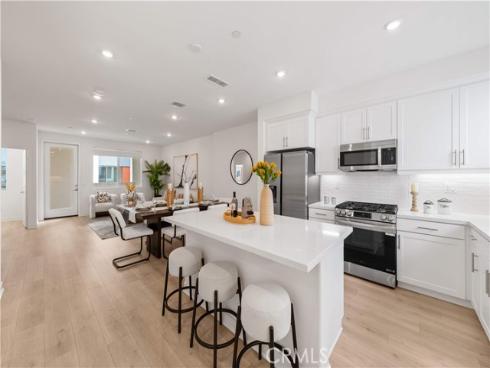 1816 E 1st 440 , Santa Ana, CA