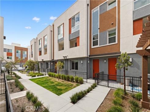 1816 E 1st 440 , Santa Ana, CA