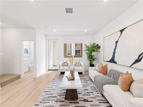 1816 E 1st 440 , Santa Ana, CA