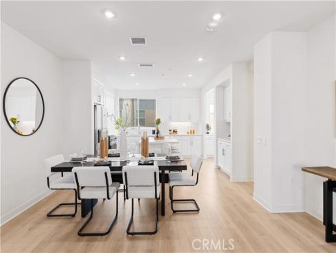 1816 E 1st 440 , Santa Ana, CA