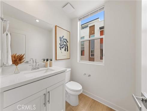 1816 E 1st 440 , Santa Ana, CA