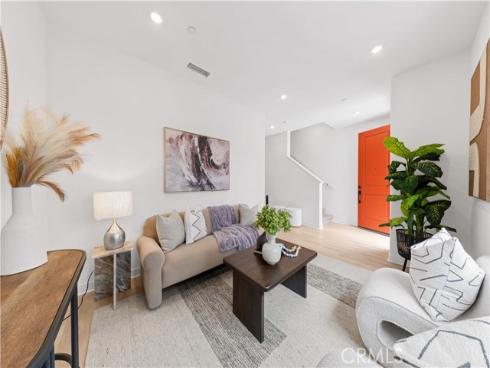 1816 E 1st 440 , Santa Ana, CA