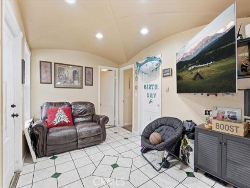 1614 S Flower , Santa Ana, CA