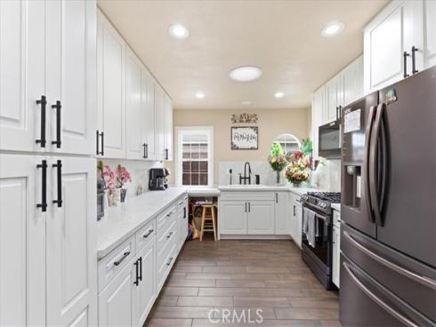 1614 S Flower , Santa Ana, CA