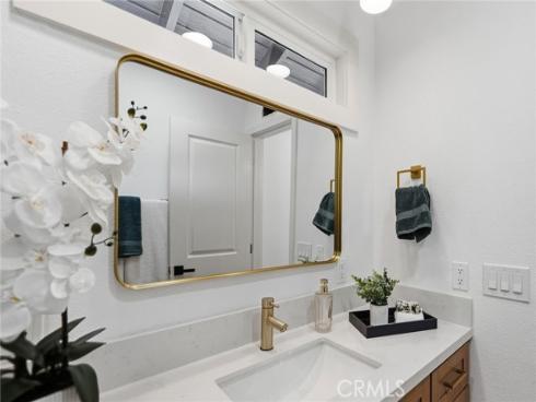 521 W Memory , Santa Ana, CA
