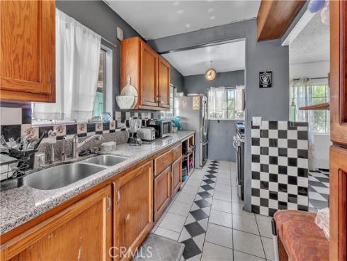 1208 E 3rd , Santa Ana, CA
