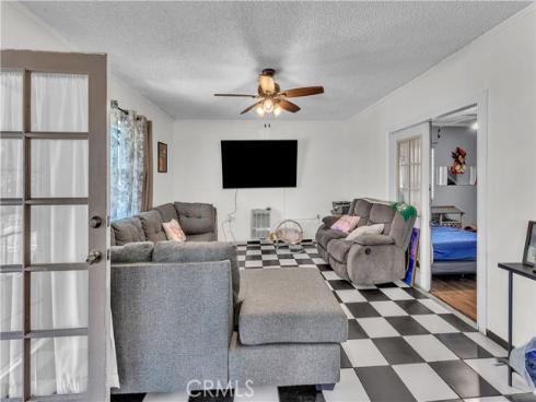 1208 E 3rd , Santa Ana, CA