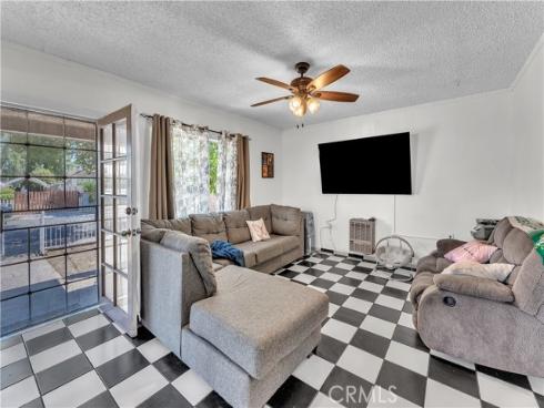 1208 E 3rd , Santa Ana, CA