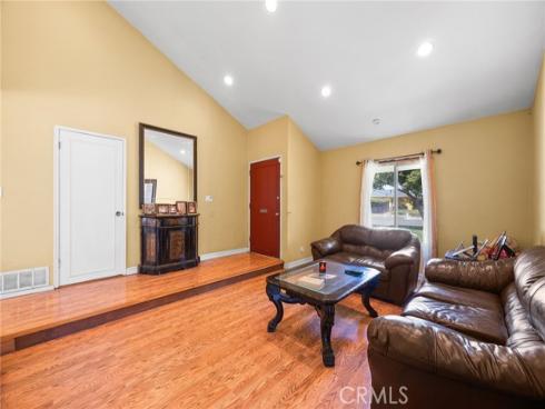 1130 E 21st , Santa Ana, CA