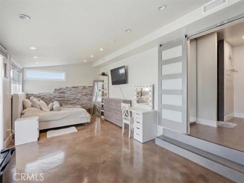 2215 N Spurgeon Street, Santa Ana, CA