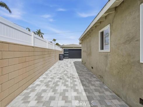 2215 N Spurgeon Street, Santa Ana, CA