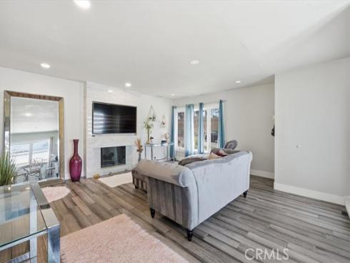 2215 N Spurgeon Street, Santa Ana, CA