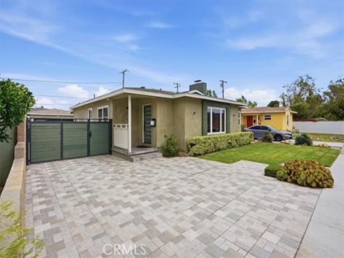 2215 N Spurgeon Street, Santa Ana, CA