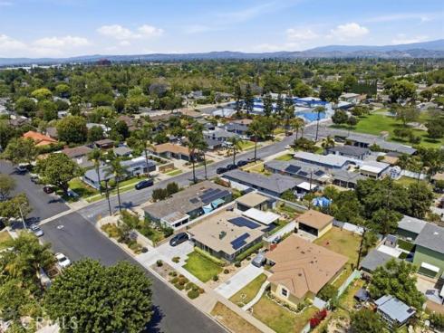 2215 N Spurgeon Street, Santa Ana, CA