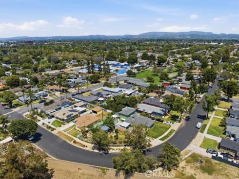 2215 N Spurgeon Street, Santa Ana, CA