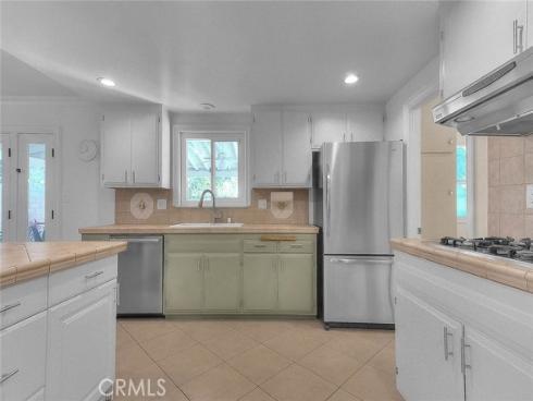 1517 E 19th , Santa Ana, CA