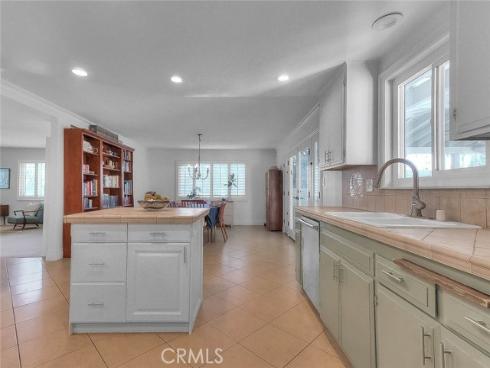 1517 E 19th , Santa Ana, CA