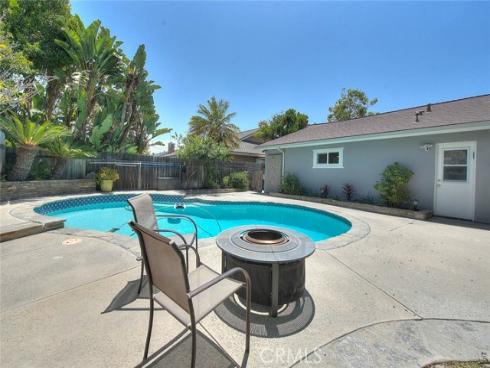 1517 E 19th , Santa Ana, CA