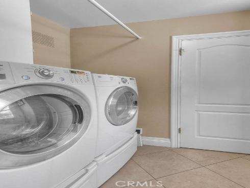 1517 E 19th , Santa Ana, CA