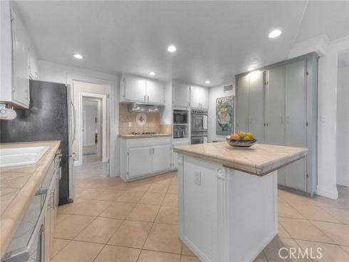 1517 E 19th , Santa Ana, CA